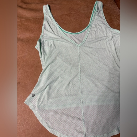 Lululemon Burn It Out Tank Green Diamond Pattern Size 10 - Picture 6 of 6